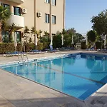 Mandalena Aparthotel Protaras