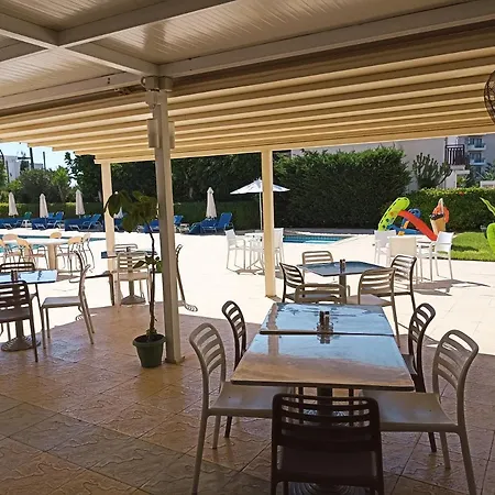 Lägenhetshotell Mandalena 4*