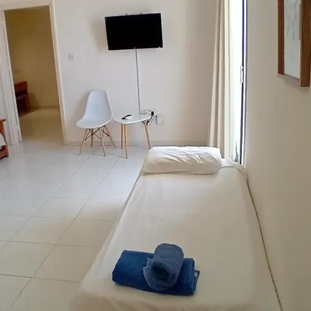 Lägenhetshotell Mandalena 4*