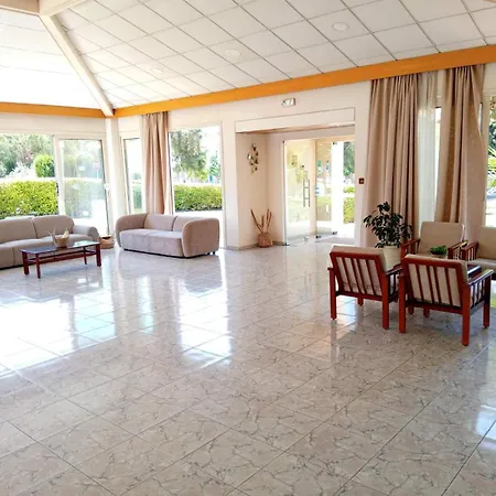 Mandalena Aparthotel Protaras