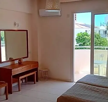 Mandalena Aparthotel Protaras