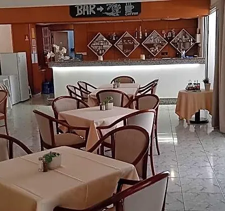 Aparthotel Mandalena 4*
