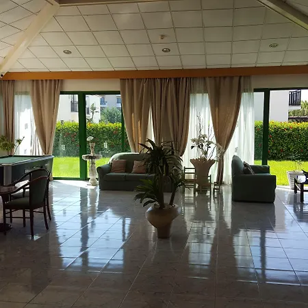 Aparthotel Mandalena Protaras