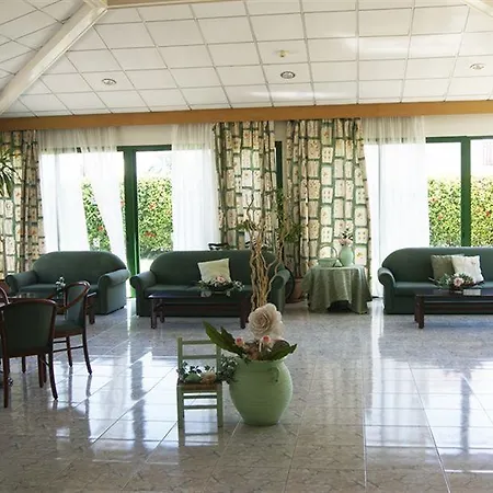 Mandalena Apart Otel Protaras