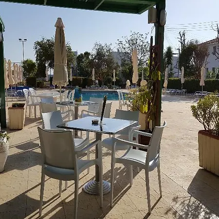 Mandalena Aparthotel