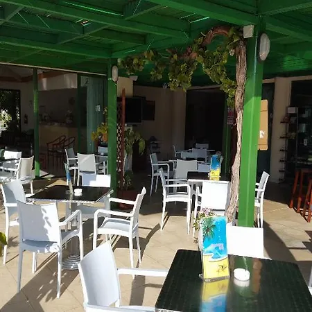 Mandalena Lägenhetshotell Protaras