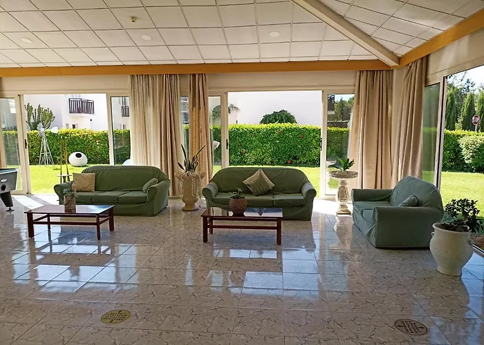 Aparthotel Mandalena Protaras