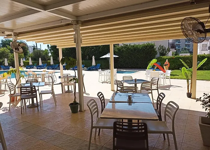 Lägenhetshotell Mandalena 4*