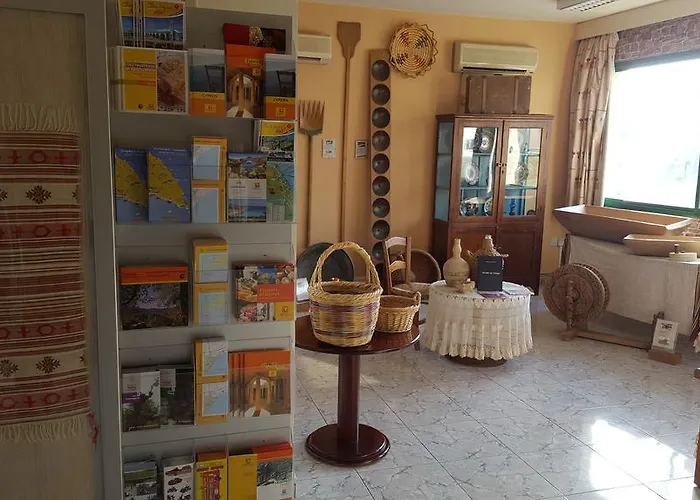 Aparthotel Mandalena Protaras