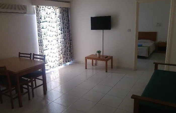 Aparthotel Mandalena 4*