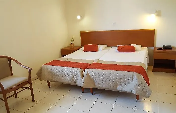 Mandalena Aparthotel 4*