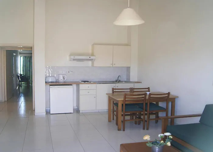 Lägenhetshotell Mandalena 4*