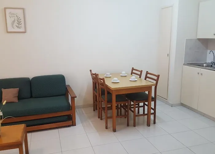 Aparthotel Mandalena Protaras