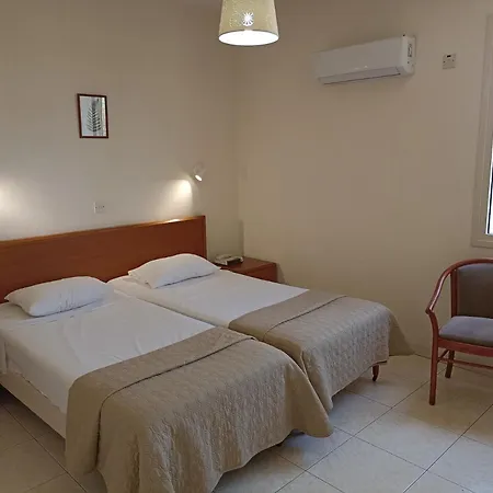 μανταλένα 4* Πρωταράς