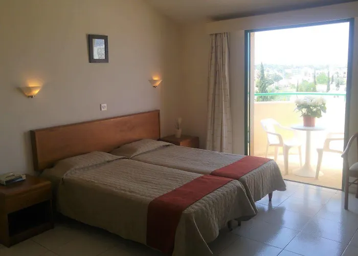 Mandalena Protarász